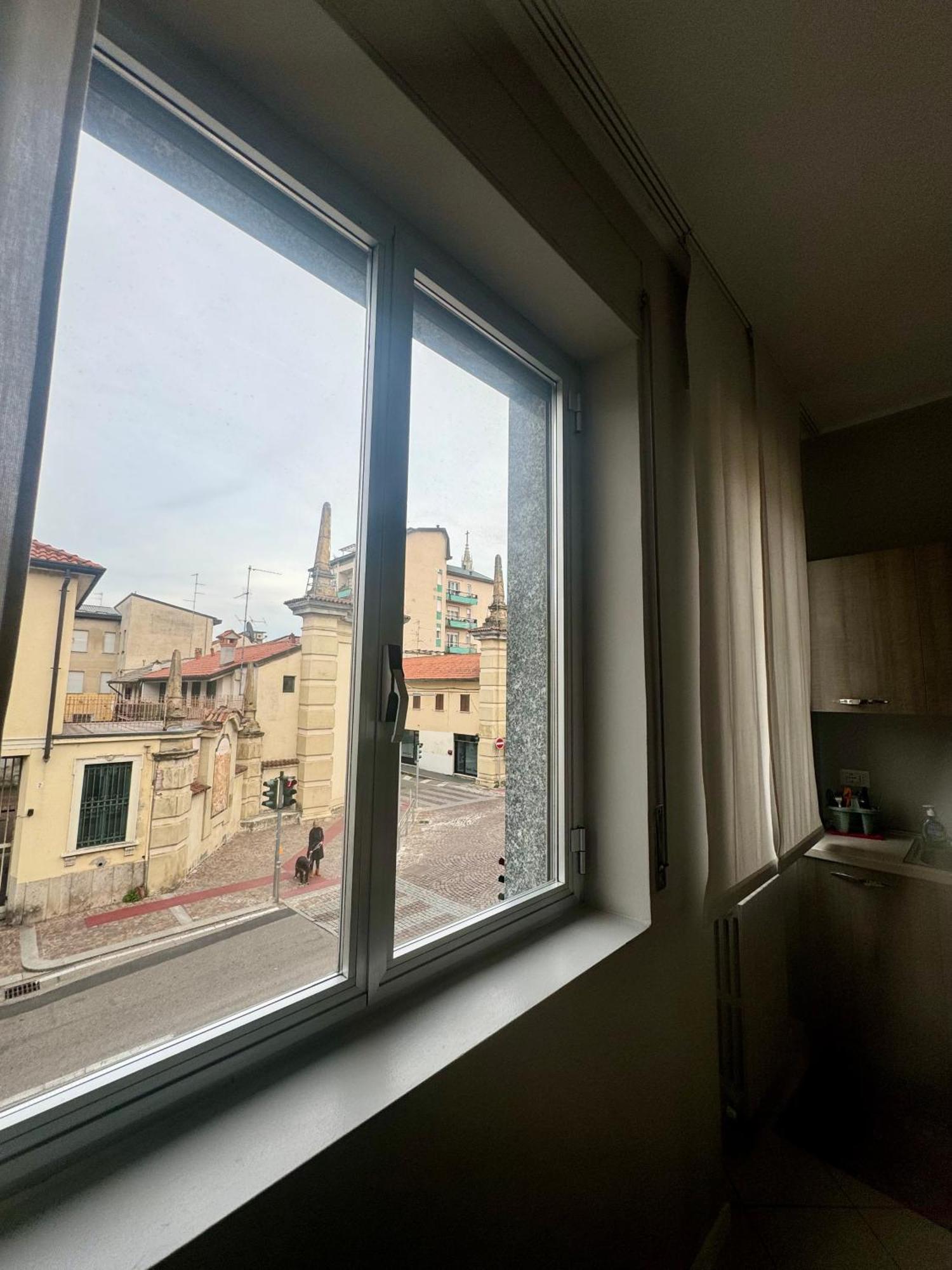 Casa Tito - Accogliente Monolocale A Due Passi Dalla Stazione Cesano Maderno Exterior foto